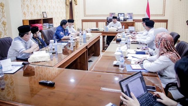 Rapat dengan BUMD, Target PAD Jember 2021 Sebesar 2,5 T